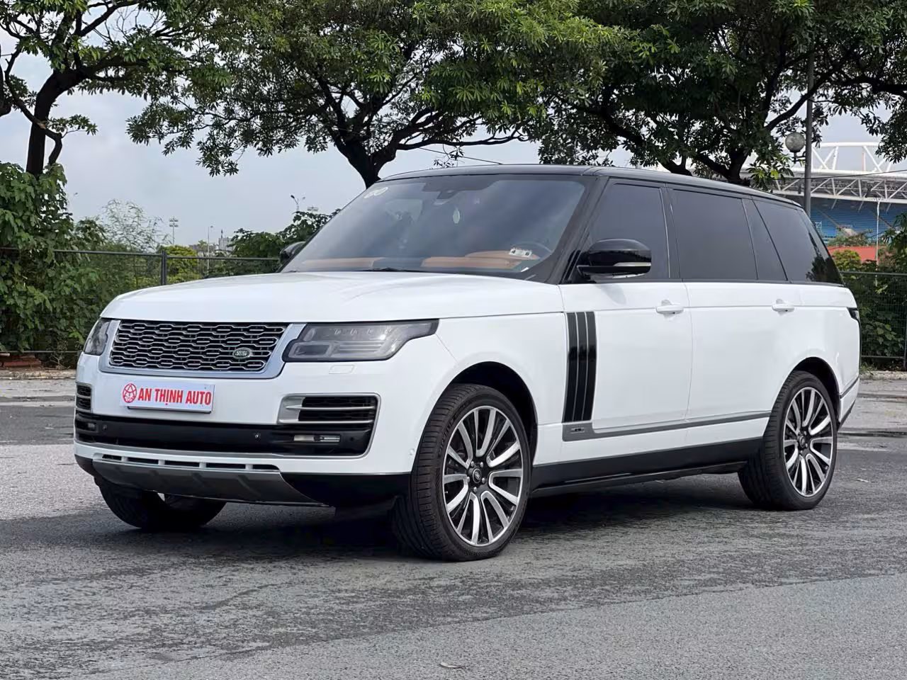 Land Rover Range Rover Supercharged LWB 5.0 2014